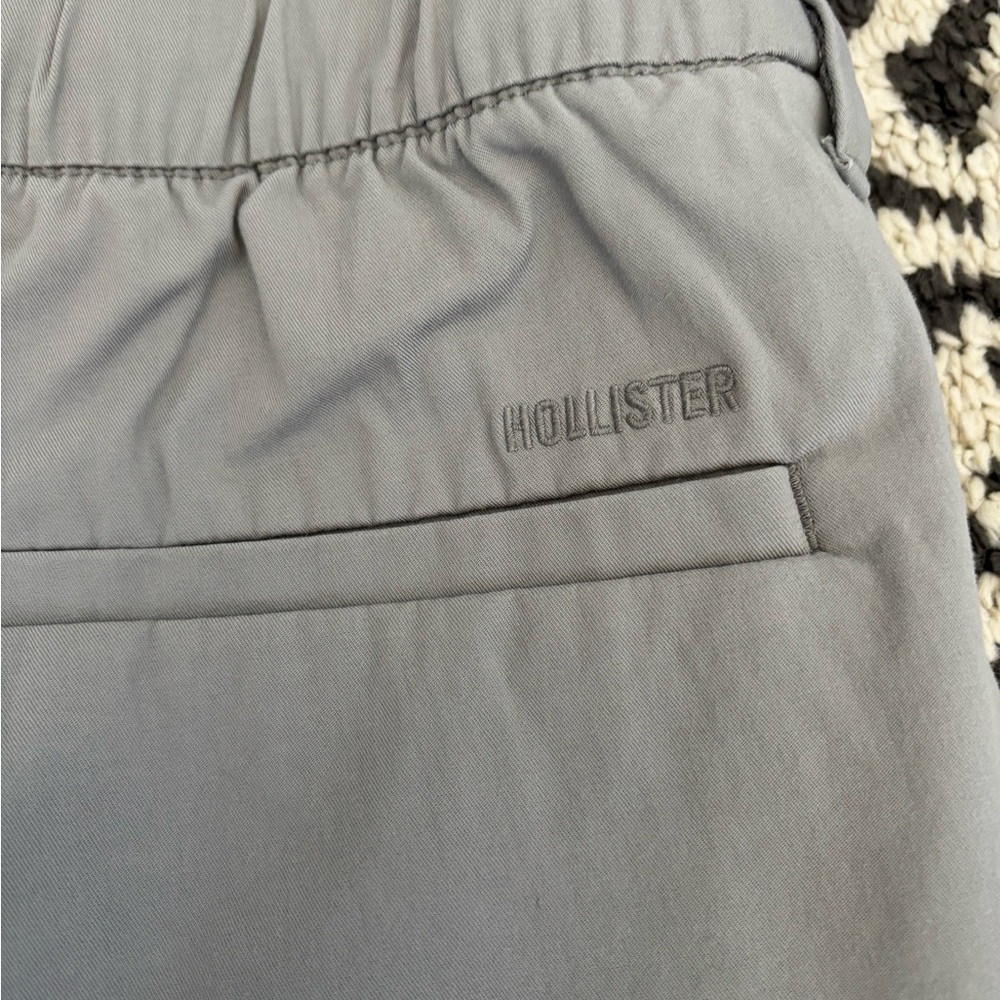 Hollister Men's Gray and Tan Shorts - Picture 4 of 12